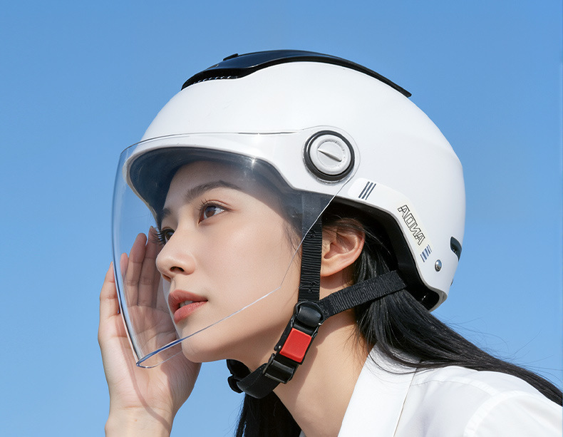 New National Standard Class a 3C Certified Electric Vehicle Motorcycle Summer Helmet, Sun Protection All-Season Riding Helmet, Zero-Sense Sunroof Helmet