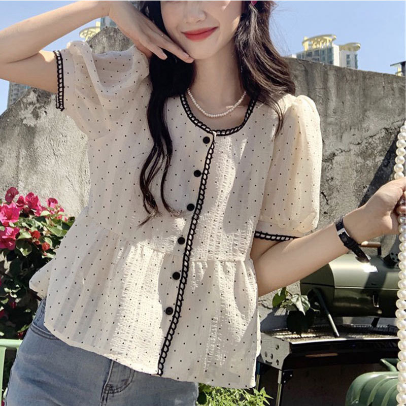 Korean French V Neck Lace Embroidered Short-Sleeved Shirt Fairy Age-Reducing Baby Doll Belly-Covering Top Women's Outer Wear