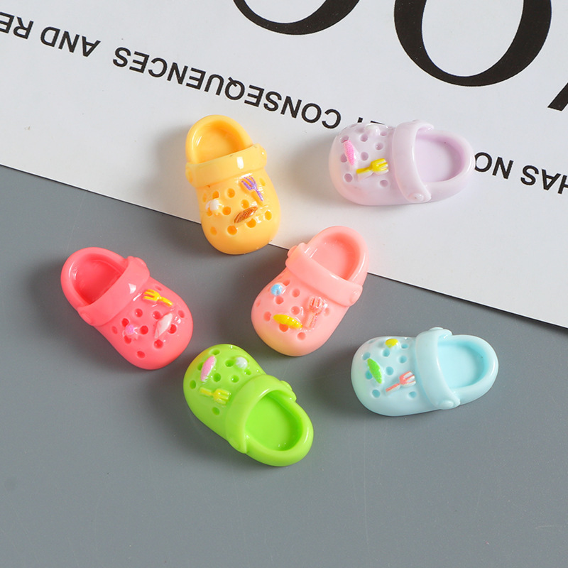 漫画マルチカラースリッパ樹脂アクセサリー diy クリーム接着剤携帯電話ケースヘアピンキーホルダー冷蔵庫マグネット材料卸売|undefined