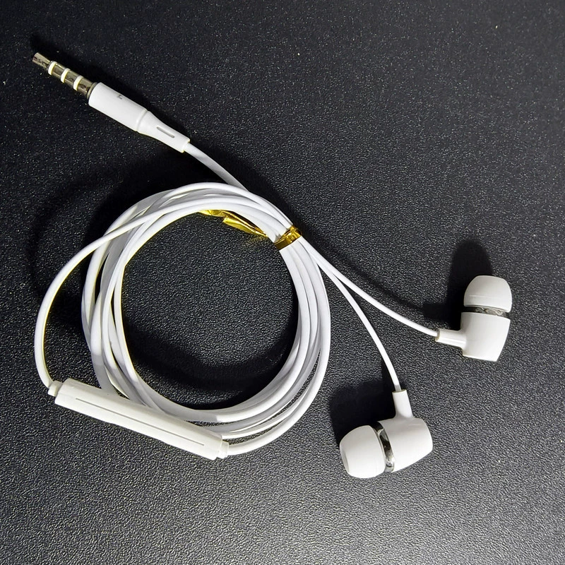 Ear -in -ear flat -ear flat mouth 3.5 round hole music headset wire control with microphone headset