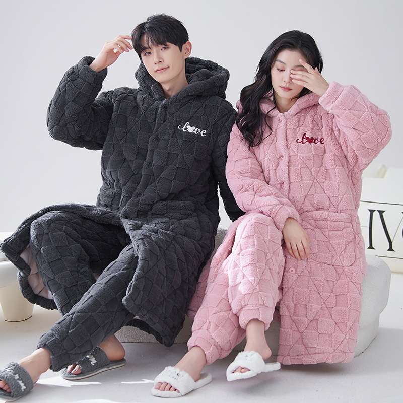 Tres capas de algodón coral terciopelo pareja Pijamas Mujer invierno Mediados de largo hogar ropa camisón hombres espesado chaqueta caliente
