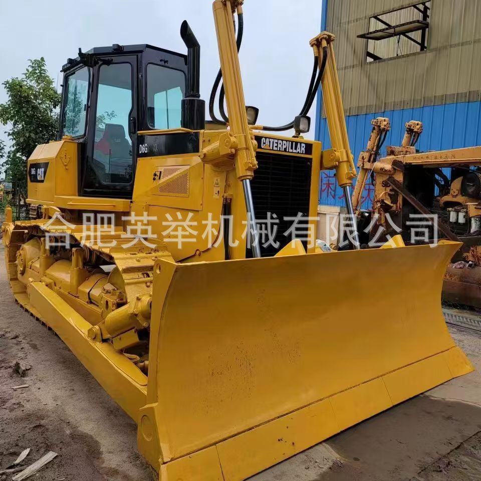 El comercio exterior se especializa en la suministro de bulldozers casi nuevos: Caterpillar/XS/Shantui sd16 sd22 bulldozers D6G D7R D.