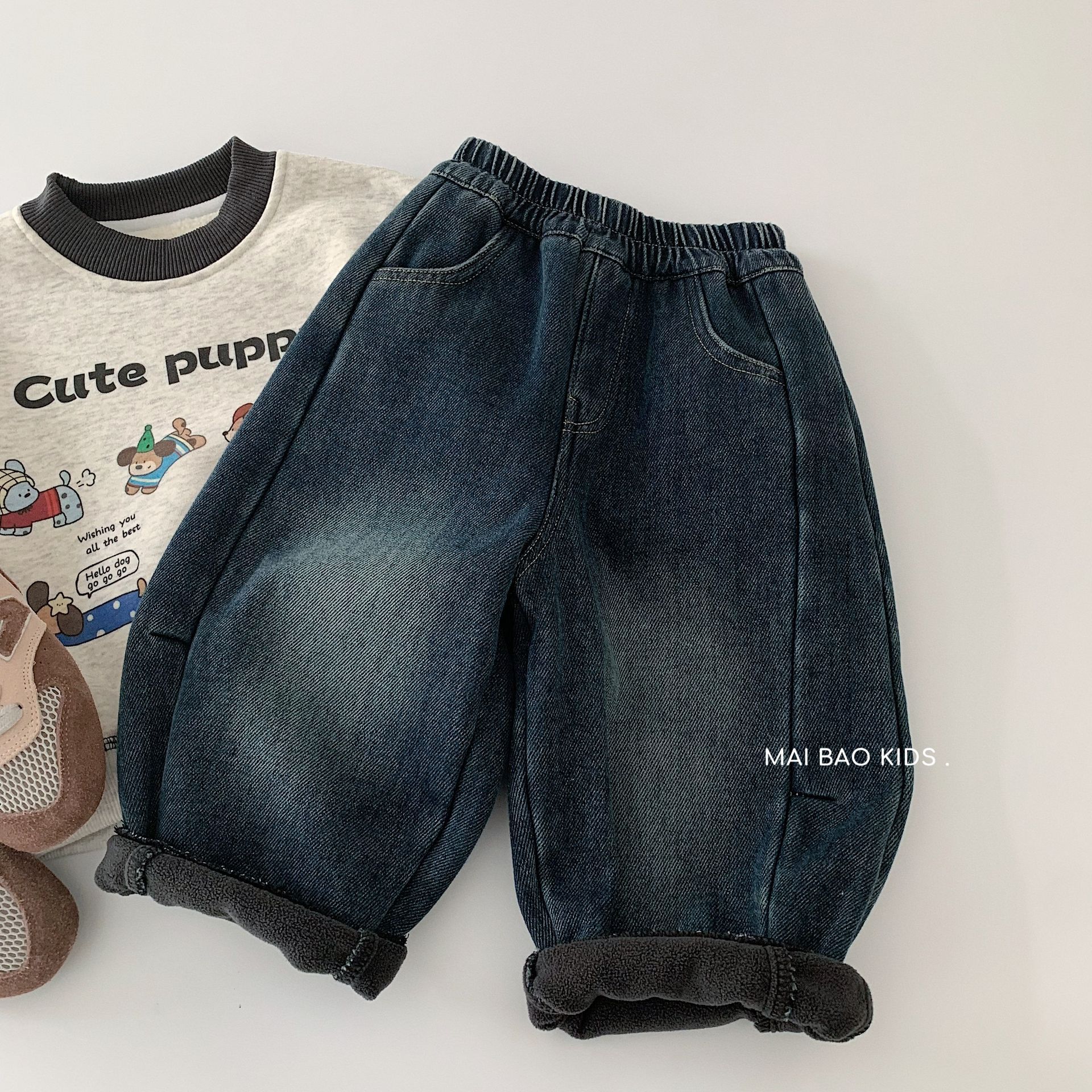 麦宝儿童加绒牛仔裤2025冬季新款潮男女童加厚休闲裤男孩宽松长裤