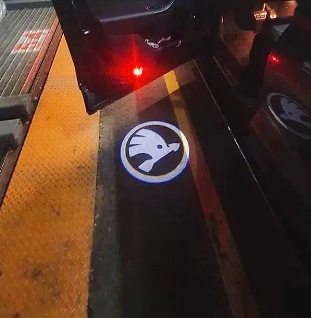 Aplicable a la nueva Skoda Mingrui Kodiac lámpara de bienvenida lámpara de puerta lámpara de atmósfera