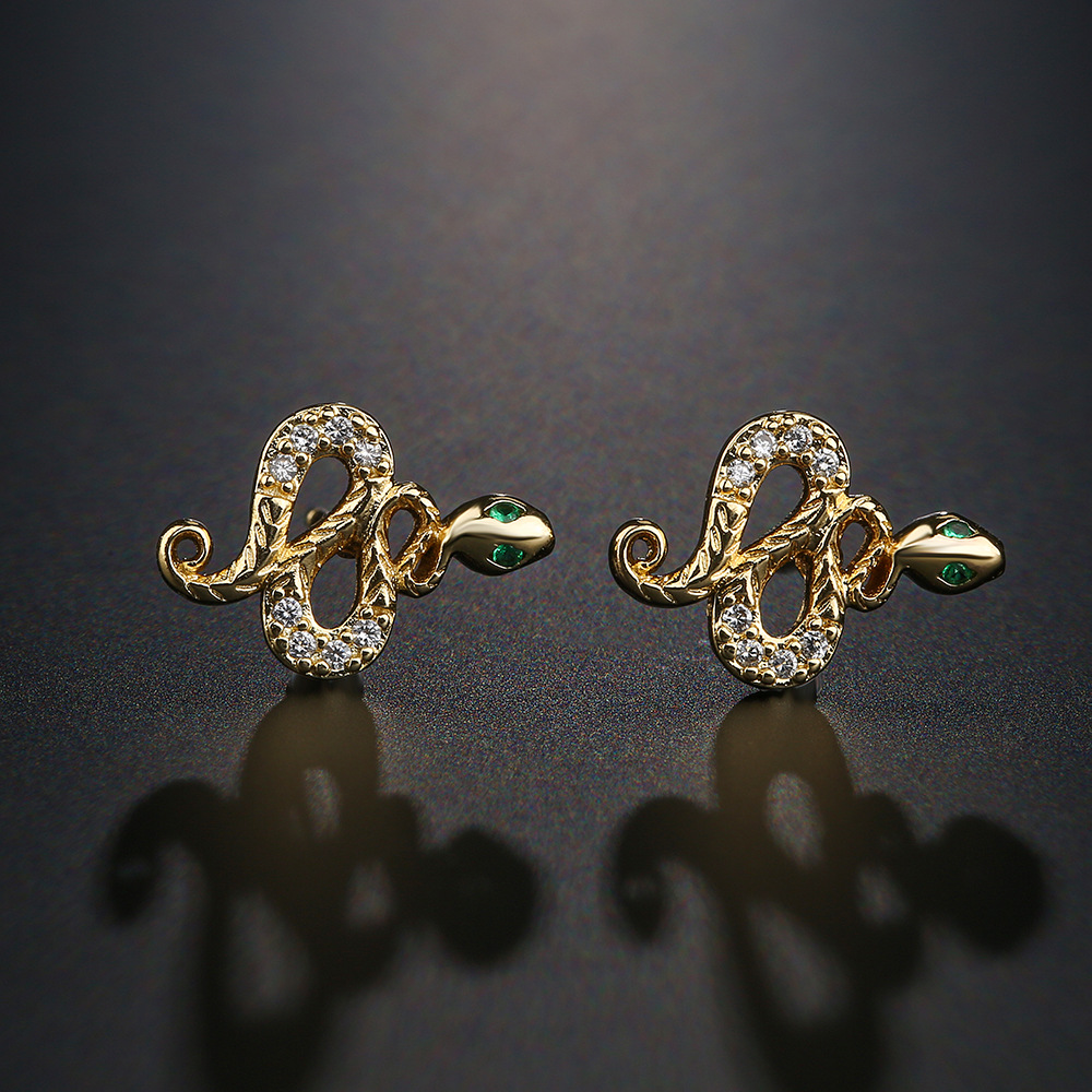 Boucles D&#39;oreilles Serpent En Or 18 Carats Plaquées De Zircon De Cuivre Rétro À La Mode display picture 3