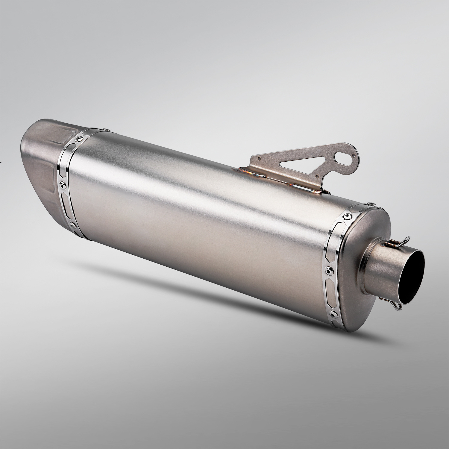 Universal Motorcycle Modified Exhaust Pipe, Oblique Triangle Stainless Steel, Suitable for Z400 R3 Mt07 Z900 Sai 600