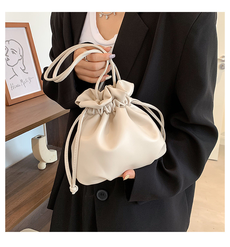 Western Style Mini Bag 2021 New Summer Little Fresh Lucky Bag Bucket Bag Cute Pleated All-match Shoulder Messenger Bag display picture 6