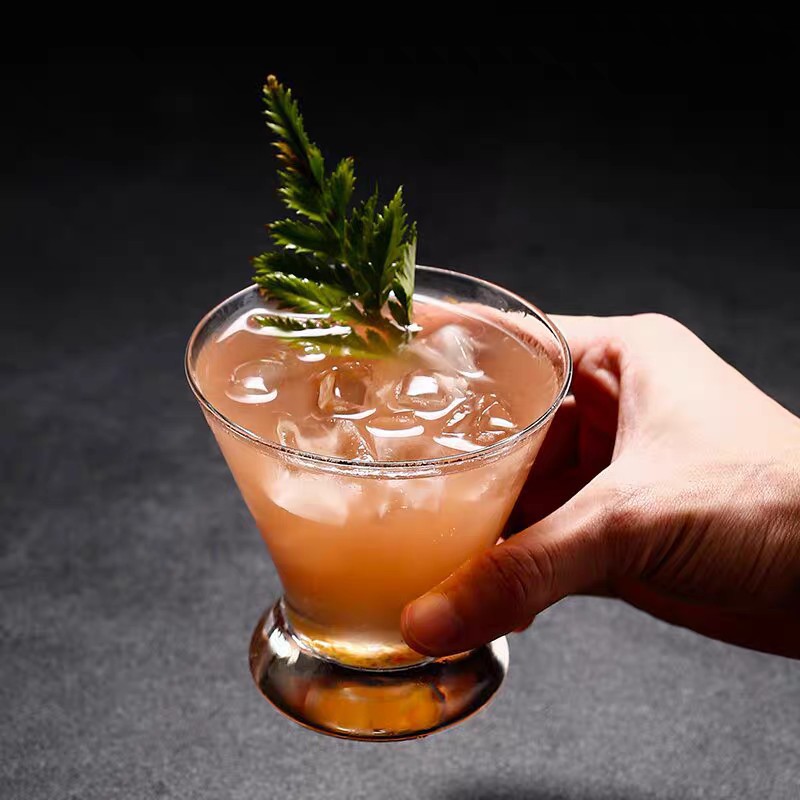 Copa Martini de estilo japonés metropolitano, copa de cóctel, copa de postre, vaso de nicho, copa triangular creativa, copa de helado, copa de vino
