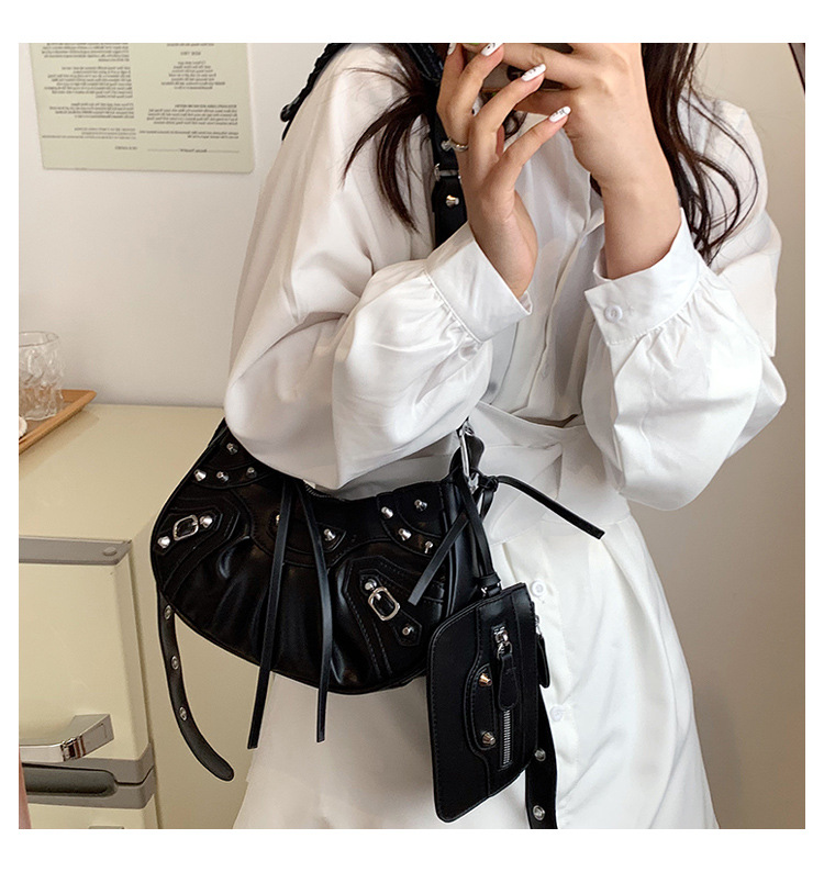 New Fashion  Pleated Shoulder Crossbody Dumpling Bag display picture 1