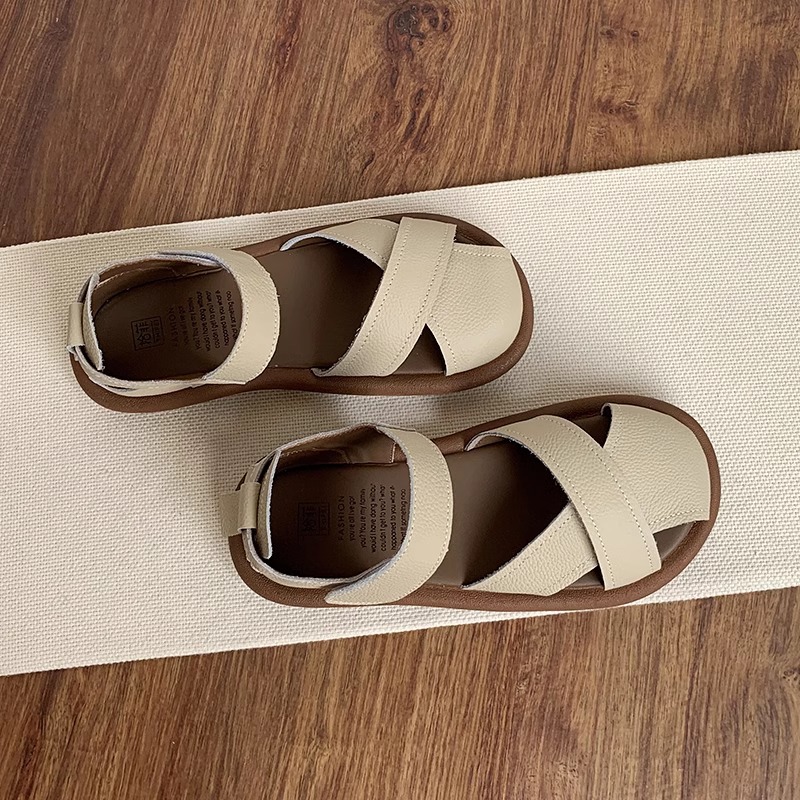 ¡La marea no es sur! Estilo universitario Baotou sandalias romanas mujer suela suave todo fósforo verano original de una palabra con zapatos casuales