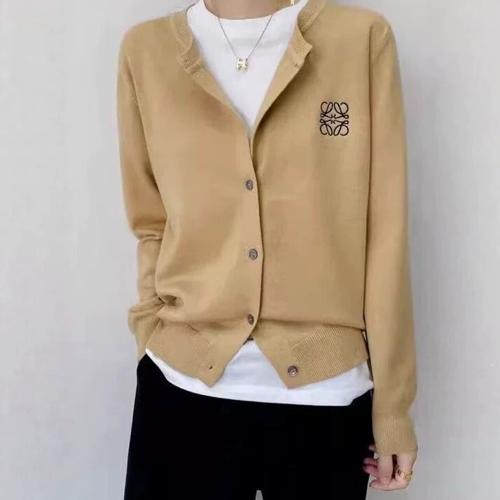 26 Autumn/Winter New Style 100% Pure Wool Round Neck Embroidered Loose Short Cashmere Cardigan Women's Sweater Knitwear Coat 26 Autumn/Winter New Style 100% Pure Wool Round Neck Embroidered Loose Short Cashmere Cardigan Women's Sweater Knitwear Coat