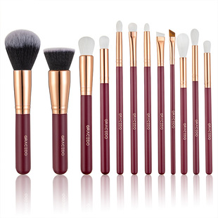 High-End Makeup Brush Set for Beginners, a Set of Beauty Tools, Foundation Concealer Details, Eye Shadow Brush with Logo Engraving