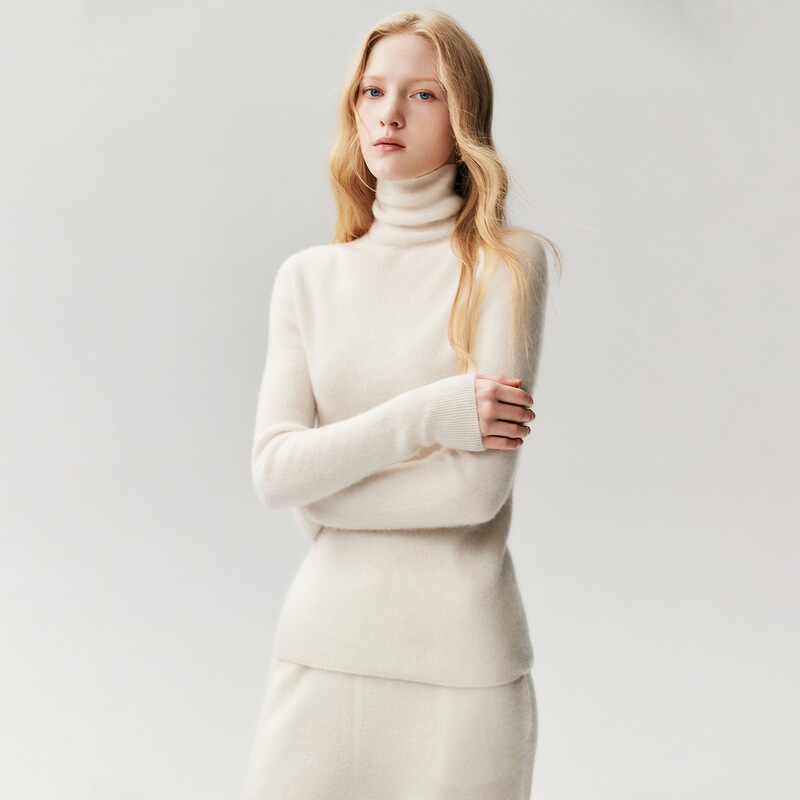 High-quality outfit! 100% cashmere sweater for women, featuring a ribbed, shirred neckline, a slim fit, and a pure cashmere knit High-quality outfit! 100% cashmere sweater for women, featuring a ribbed, shirred neckline, a slim fit, and a pure cashmere knit