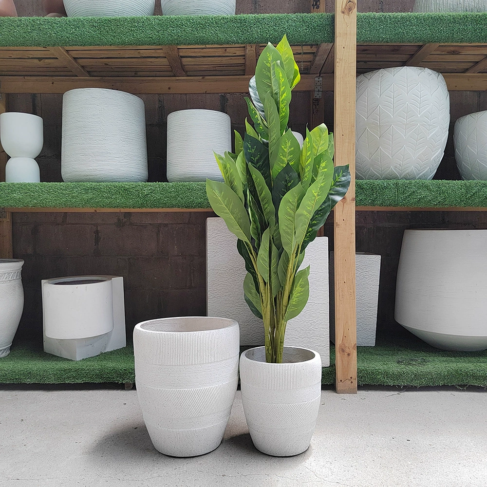 Round flowerpot, realistic furniture