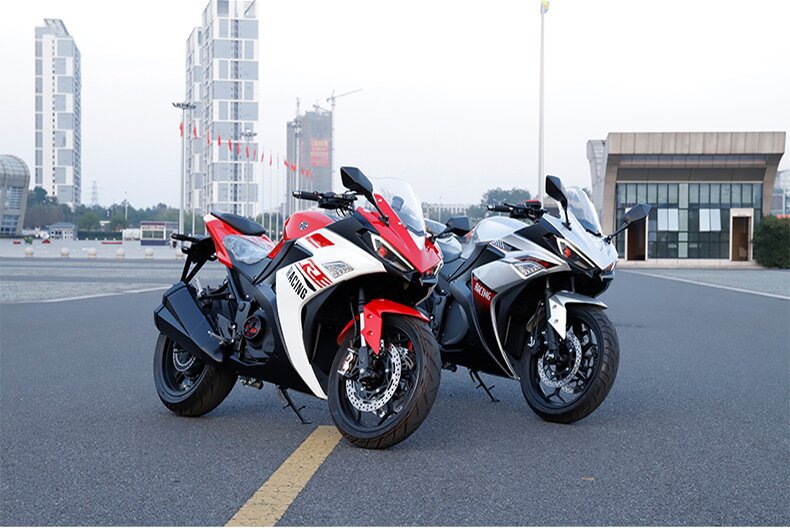 中国工厂生产72v2000w3000w5000w 电动赛摩托车R3龙族