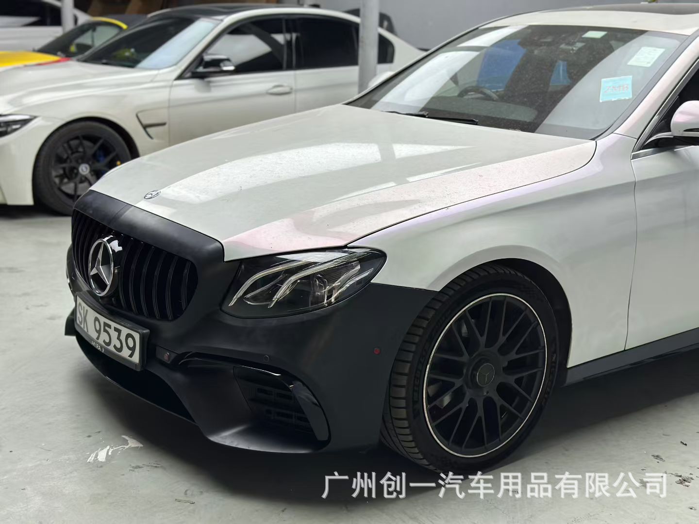 Suitable for Mercedes-Benz E-Class W213 16-20 models, modified to E63 AMG body kit with front and rear bumpers, grille, hood, and fenders