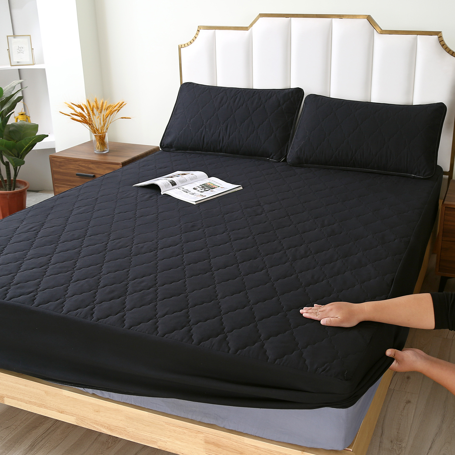 Waterproof Quilted Fitted Sheet, Urine Barrier Mattress Cover, Thickened Non-Slip Dustproof Protective Cover, Solid Color Breathable Waterproof Cover