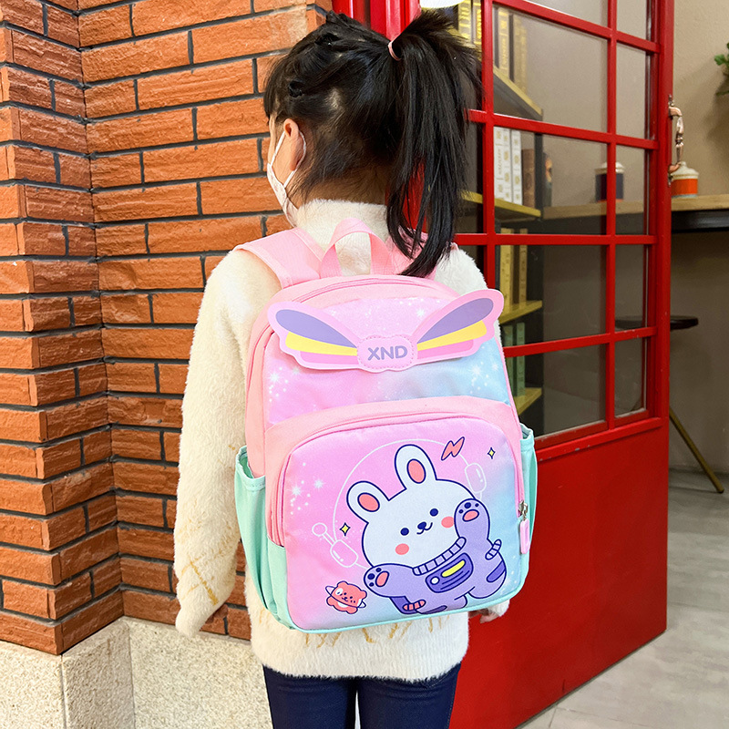 2023 nuevo kindergarten schoolbag niño femenino 3-5 años 6 ultra ligero impermeable niños astronauta bebé mochila