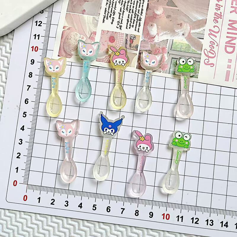 Glow-in-the-dark animal spoon resin accessories wholesale, cream glue cartoon DIY small accessories, hair clips, cute shoe charms