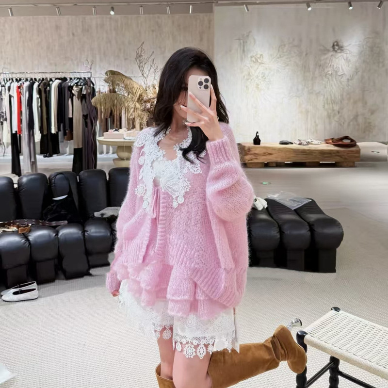 Ready Stock High-Quality 25 Autumn/Winter Lace Trim Design Stylish Sweater Knit Cardigan for Women Ready Stock High-Quality 25 Autumn/Winter Lace Trim Design Stylish Sweater Knit Cardigan for Women