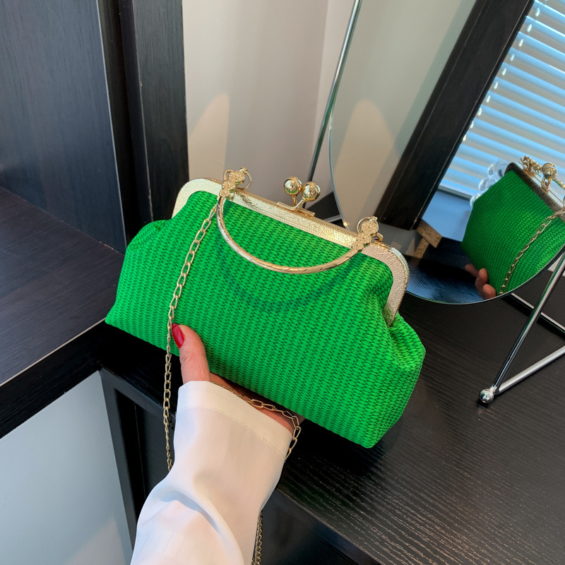 Chanel estilo cadena de metal bloqueo bolso de noche elegante moda perla Shell bolsa francés nicho bolso para las mujeres