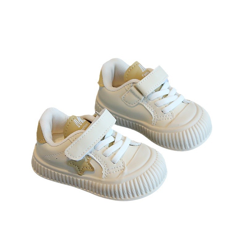 Beebikevadised ja sügisesed beebipehmed tallad, libisemiskindlad üksikud väikesed valged kingad, nahkpind, lastejalatsid_voghion.com