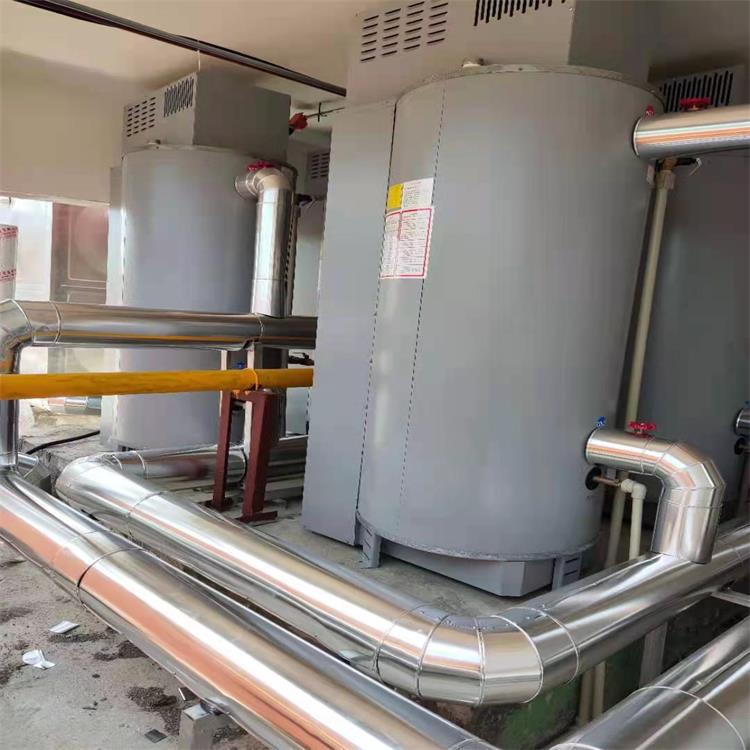 湖北黄石大型太阳能集热器容积式燃气锅炉热水系统员工宿舍热水