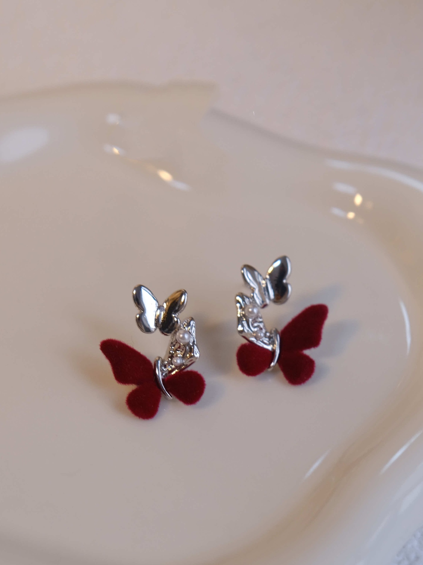 Burgundy demi-season retro elegant brand earrings