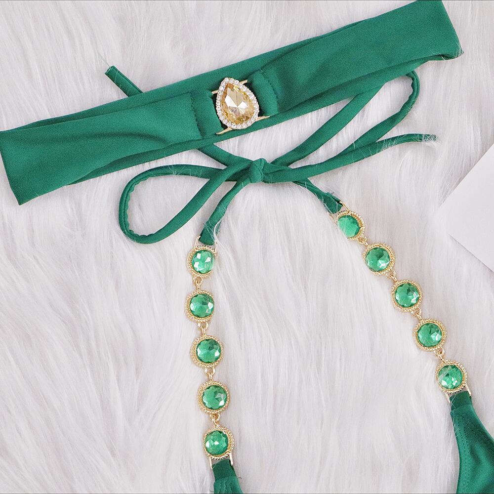 Conjunto de 2 piezas de bikini dividido con cordones y decoración de diamantes verdes NSKLL110852