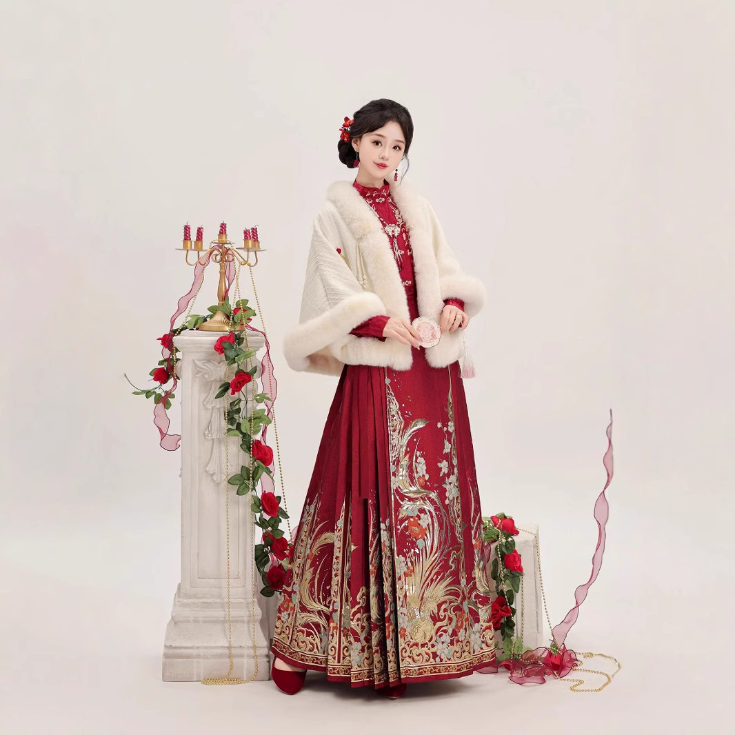 【Furry】Cloak with Auspicious Phoenix Imitation Makeup, Red Heavy Craft Horse Face Skirt for Women, Toasting and Wedding Outfit