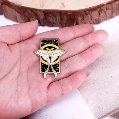 art animal brooch – Yaxa sancaqları