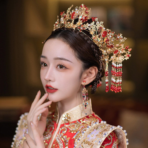 To buy 2021 new bride XiuHe tire crown Chinese wedding hair accessories rockhopper red earth ear clip gold