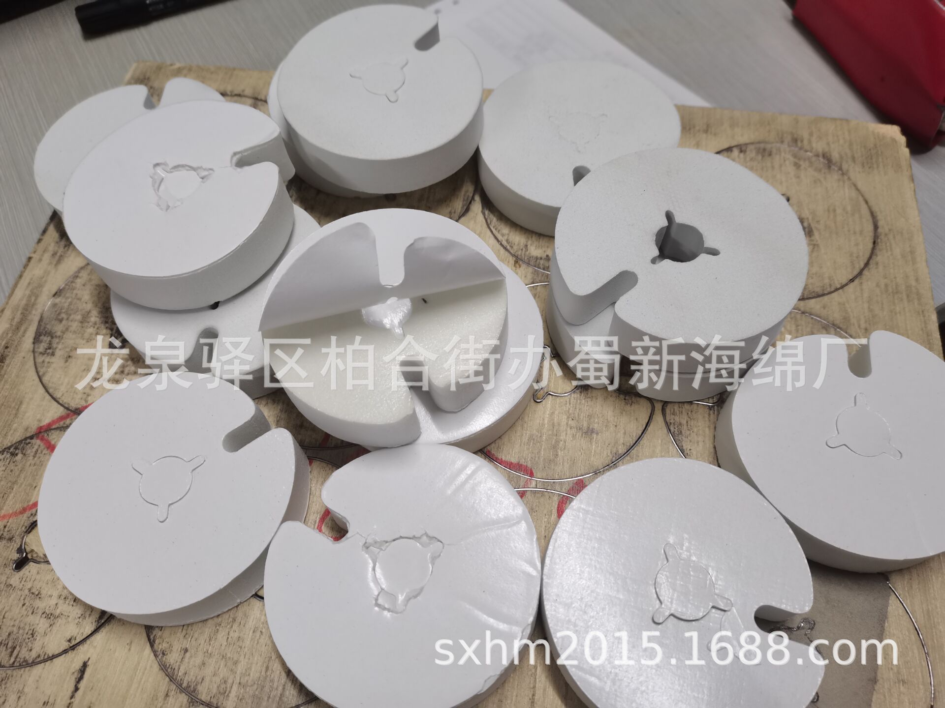 厂家供应黑色45度EVA一体成型汽车零部件卡槽硬条子/卡槽EVA泡沫