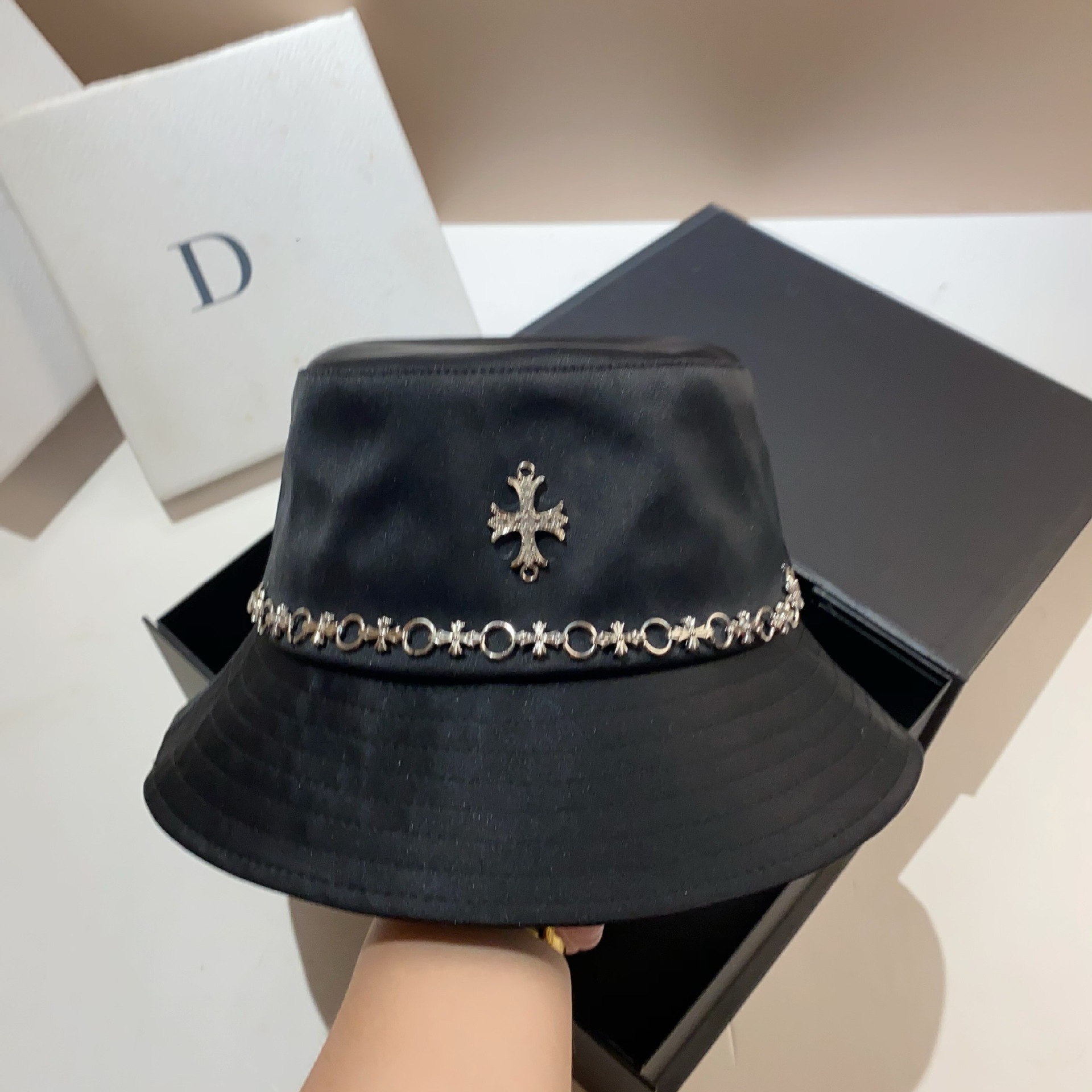 Bacinella a catena incrociata fatta a mano alla moda, marchio parigino alla moda, acido acetico, pescatore, autunno, uomo e donna casual_voghion.com