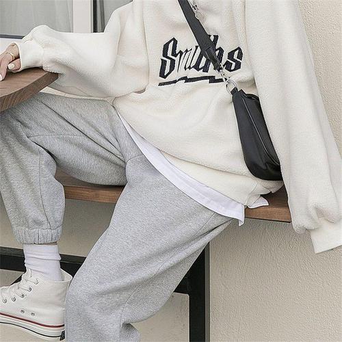 Summer and winter two-piece sweatshirts and knitted sweaters, base layer, layering, hem code skirt edge semi-skirt buttock curtain