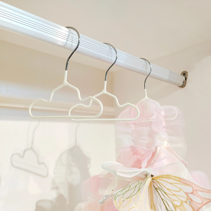 Simple Pet Traceless Anti-Slip Metal Mini Clothes Hanger Clothes Hanger Clothes Support Cat and Dog Hanging Clothes Hanger Simple Pet Traceless Anti-Slip Metal Mini Clothes Hanger Clothes Hanger Clothes Support Cat and Dog Hanging Clothes Hanger