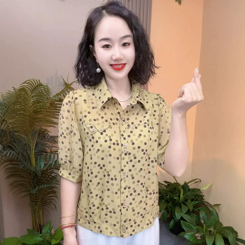 Женская рубашка в горошек с коротким рукавом, лето 2025, новая повседневная модная рубашка для мам среднего возраста с отложным воротником, уменьшающая возраст