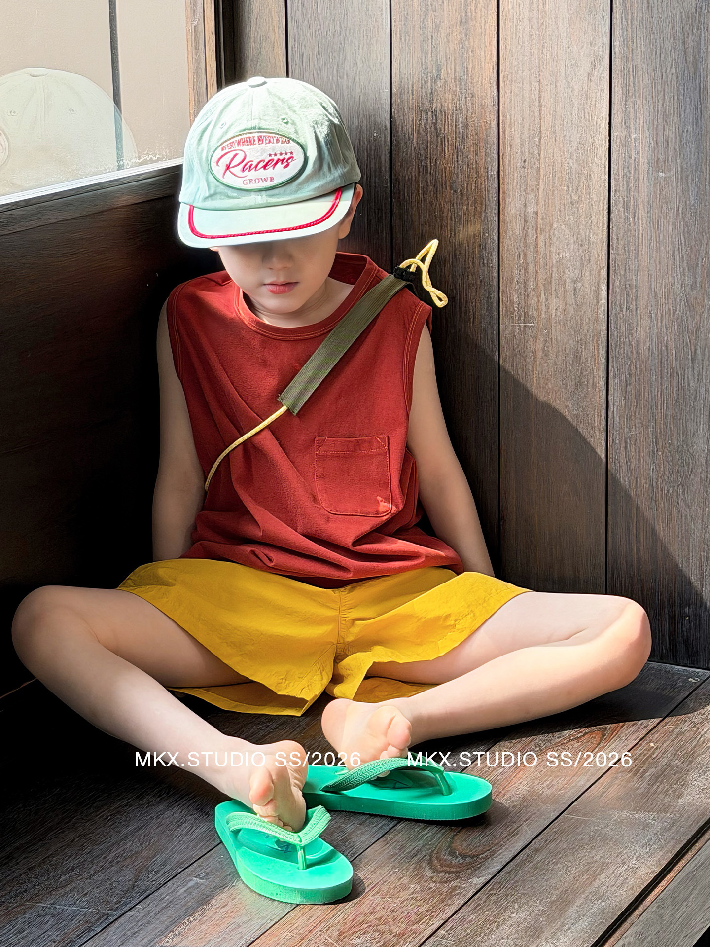 Chaleco delgado de verano para niños 2026 ropa infantil de verano nueva versión coreana de la camiseta transpirable sin mangas para niños