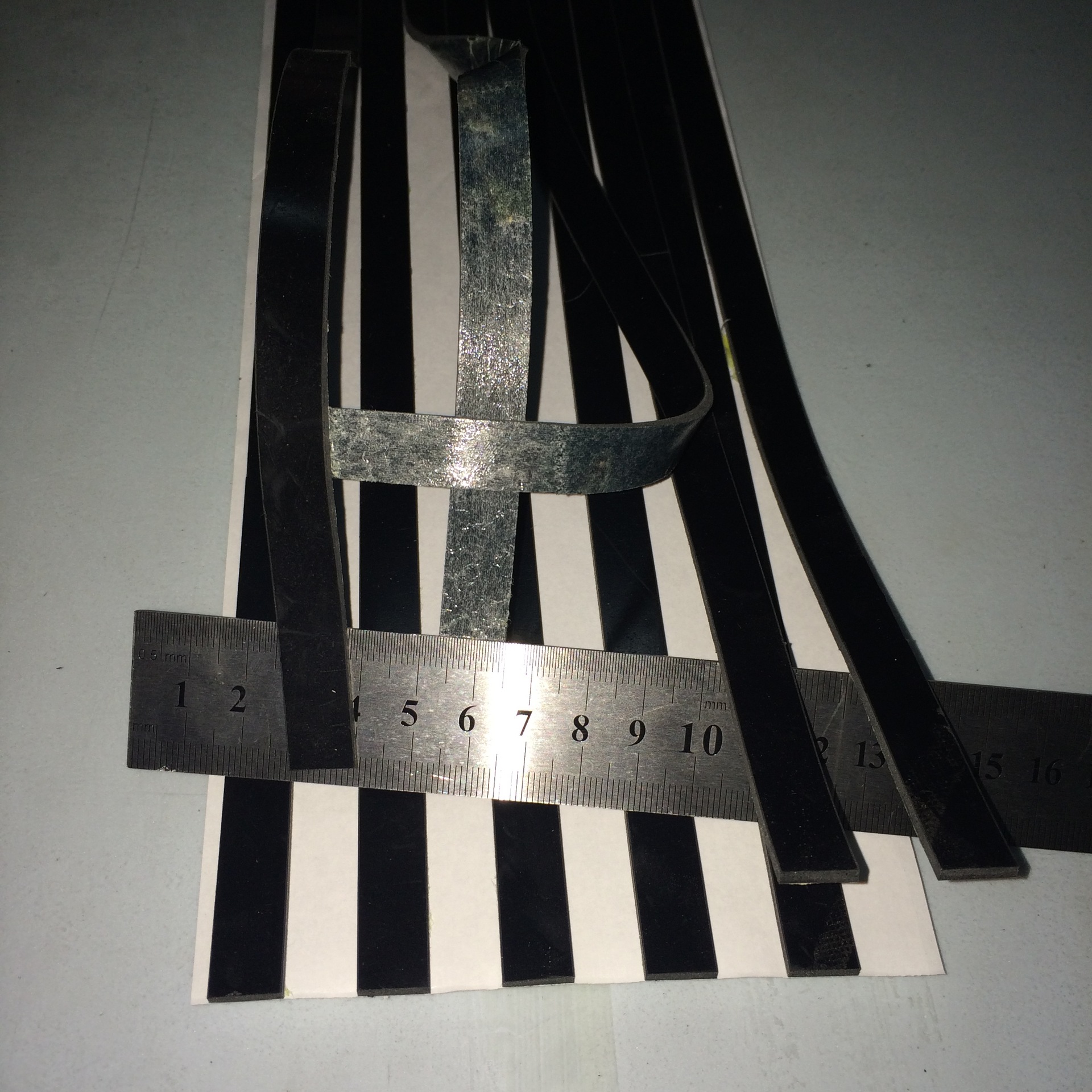 厂家供应防水橡胶密封条 耐油冰柜密封条 黑色橡胶发泡密封