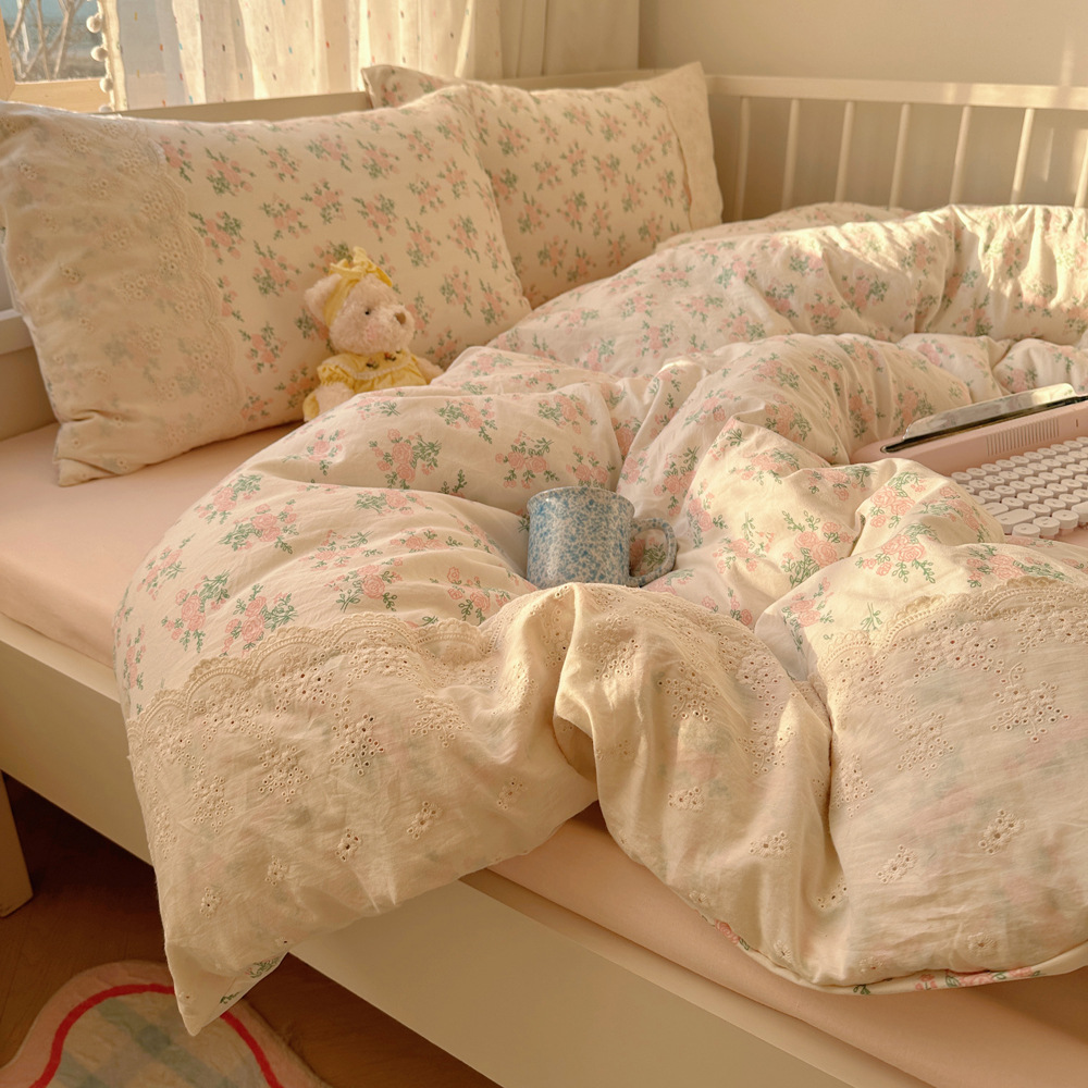 Cama de algodón fresco de seda de cuatro piezas, encaje princesa de viento, colchón de cubierta, sábanas de tres piezas