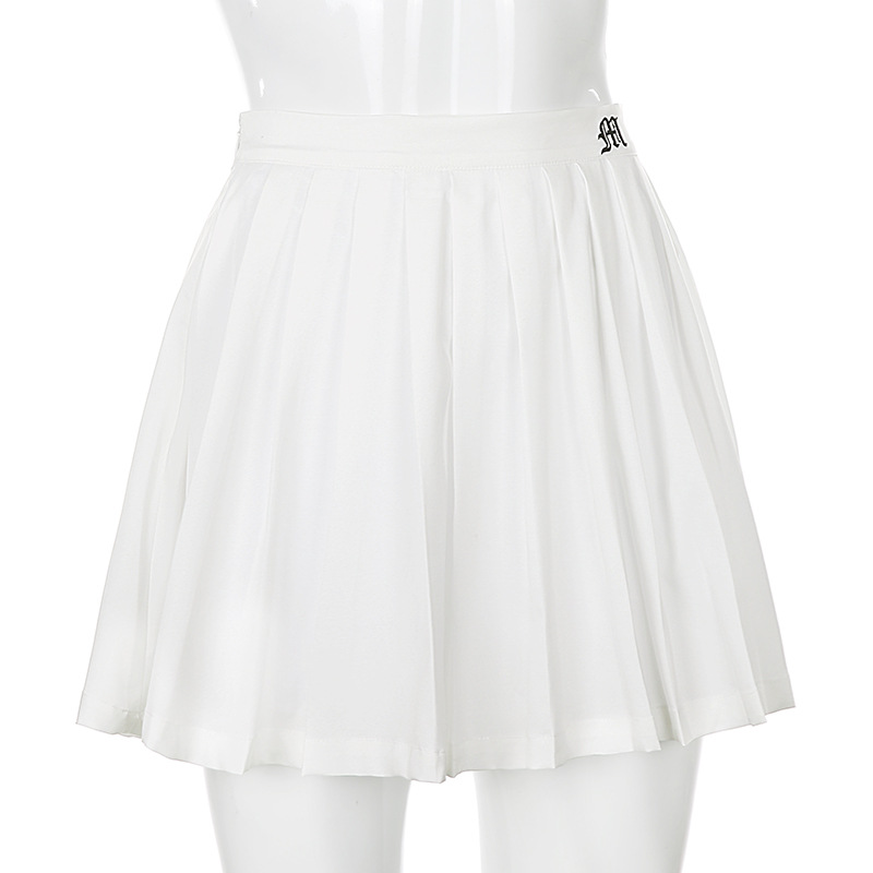Dames plooirok met letterborduursel voor streetstyle_voghion.com
