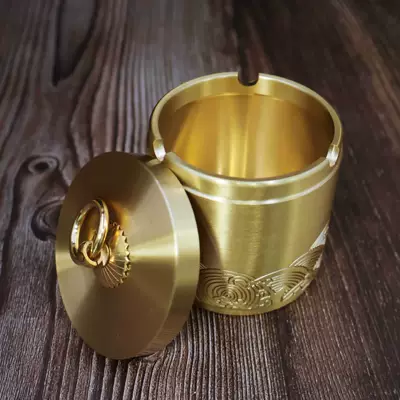 Anti-Fly Ash Tea Ashtray Home: Car ashtray