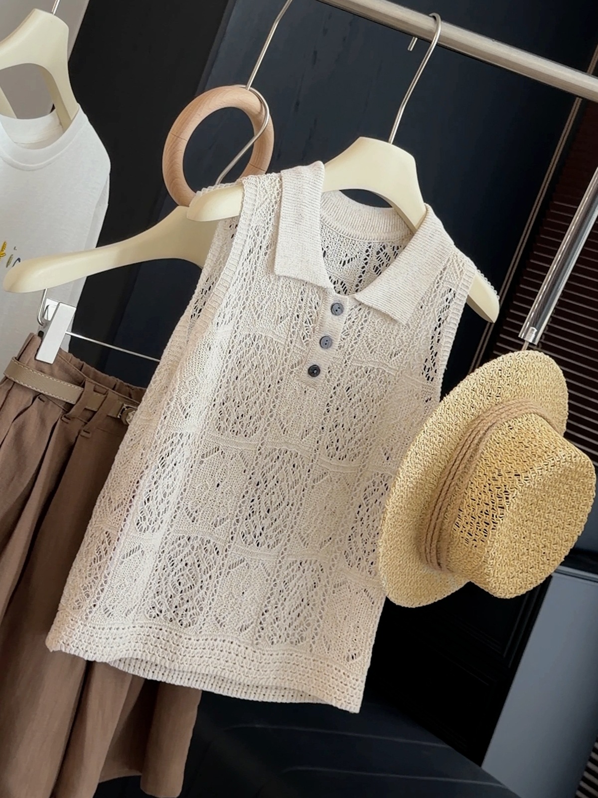 Women's Slim Fit Knitted Vest Apricot Polo Collar Hollow out Sleeveless Top High End Fashionable Versatile New Summer Style_ecoleips.com