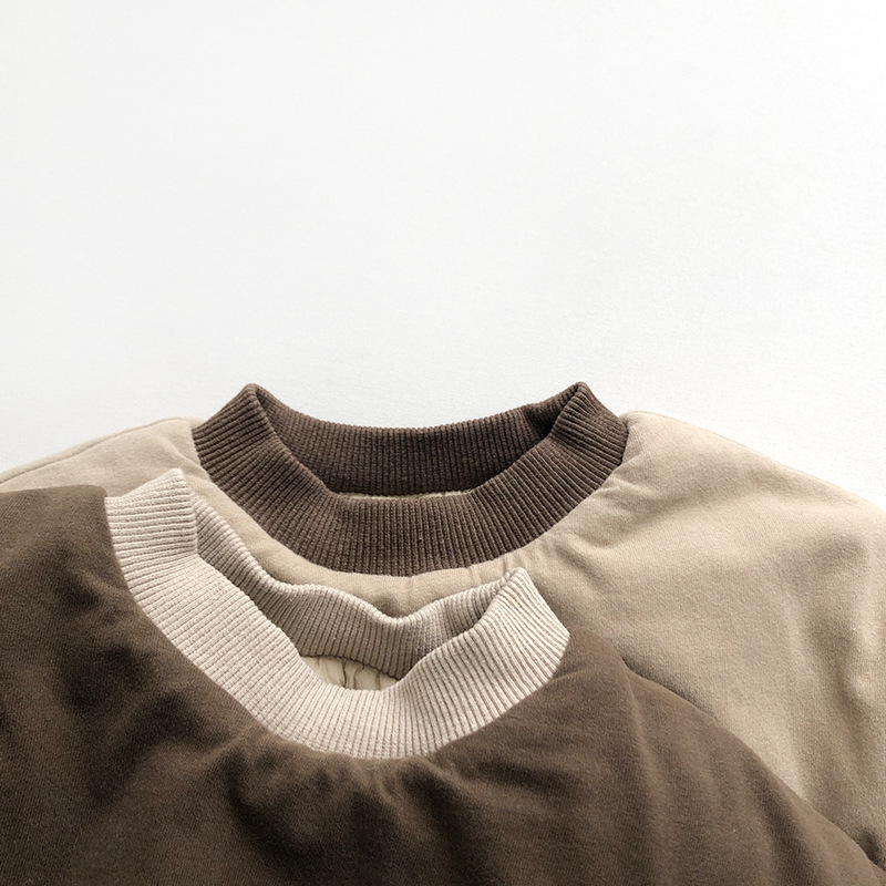 Suave glutinoso y fácil de combinar ~ niños y niñas camisa de muñeca acolchada de invierno para niños bebé engrosado cálido todo-fósforo superior moda coreana