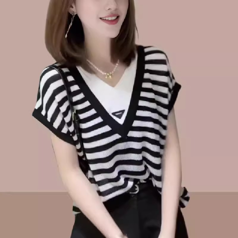 Áo thun nữ tay ngắn cổ chữ V giả hai mảnh dáng rộng che bụng — Màu đen chi tiết 6