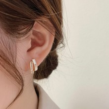 韩国贝母双层耳钉女夏季小众温柔高级感银针2021年新款潮小巧耳环