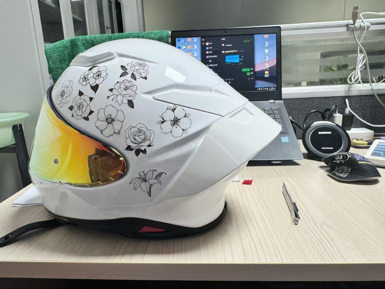 SHOEI Z8 large rear spoiler modified fixed wing helmet spoiler comes with installation glue
