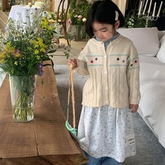 童毛衣2024春款韓版女童清新田園風繡花針織衫兒童百搭毛衣外套