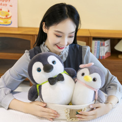 情侣玩偶背包小企鹅公仔儿童安抚娃娃可爱毛绒玩具女生日礼物批发