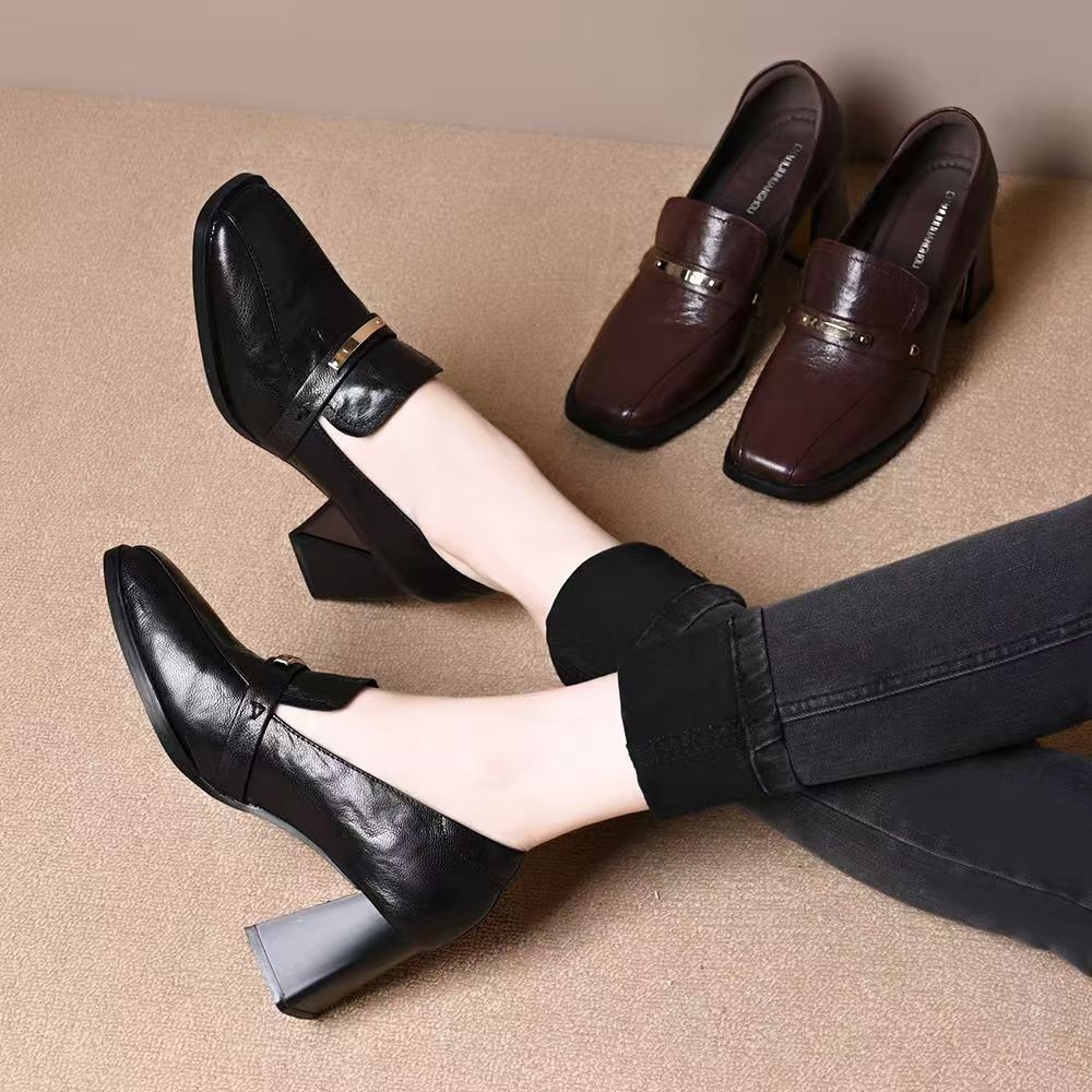 2025 otoño nuevos zapatos de mujer de tacón grueso cómodos europeos y estadounidenses minimalistas clásicos de moda madre estilo británico coreano zapatos de mujer
